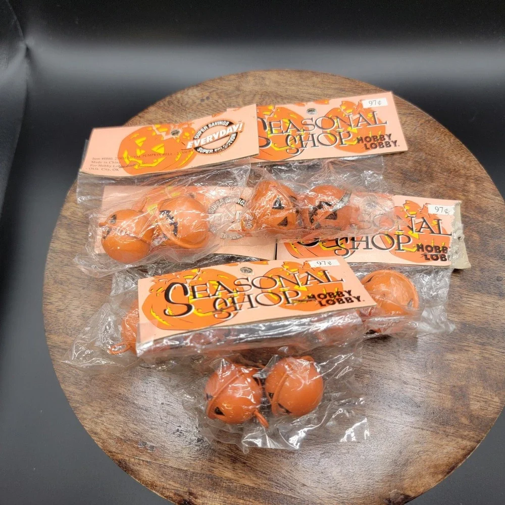 Vintage Jack-o'-lantern Novelty Metal Bells 1990s 5 Sets Of 2 (1 Has Damage)